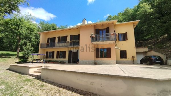 casa indipendente in vendita a Perugia