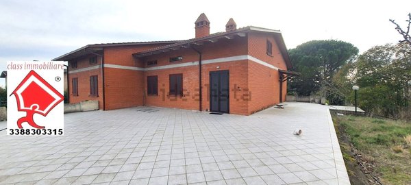 casa indipendente in vendita a Perugia in zona Pila