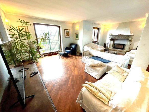 casa indipendente in vendita a Perugia in zona Ferro di Cavallo