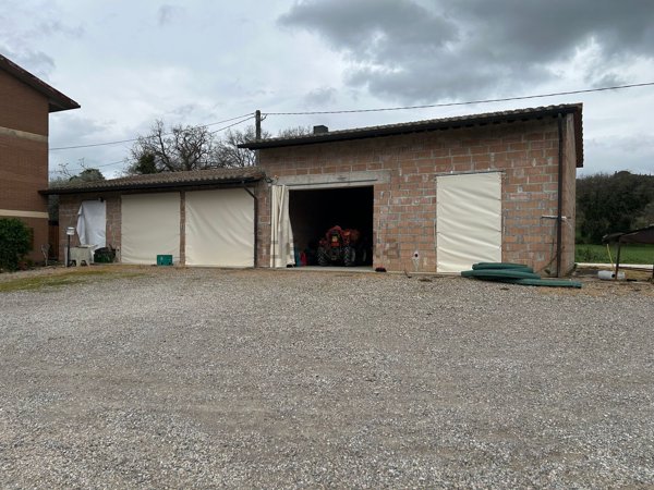 casa indipendente in vendita a Perugia in zona San Martino In Campo