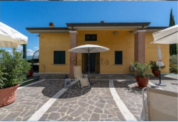 casa indipendente in vendita a Perugia in zona Monteluce