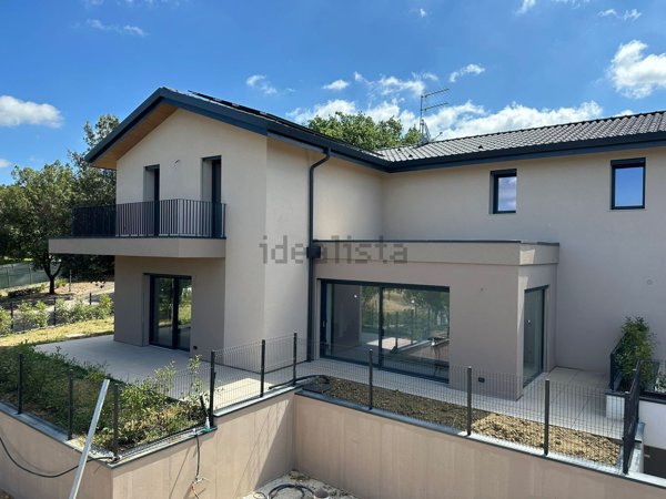 casa indipendente in vendita a Perugia in zona Prepo