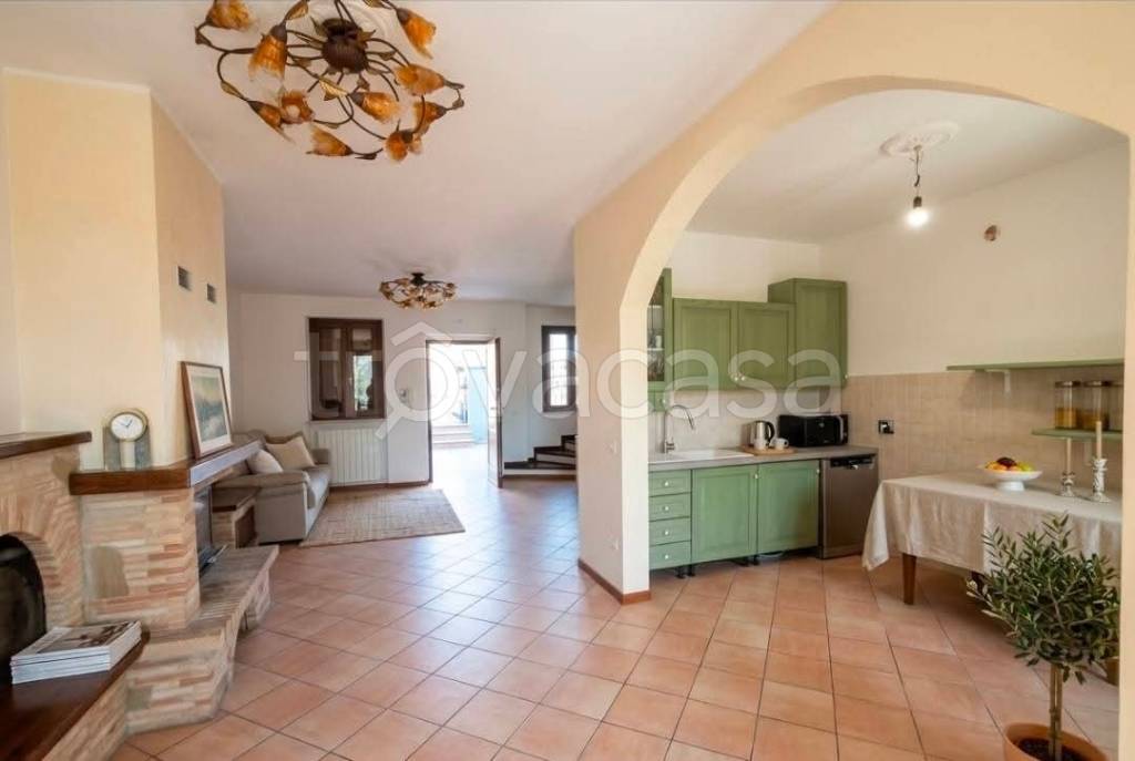 casa indipendente in vendita a Perugia in zona Villa Pitignano