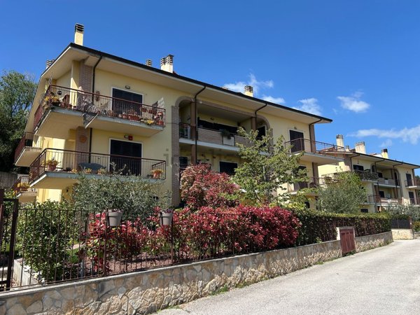 appartamento in vendita a Perugia in zona Montelaguardia