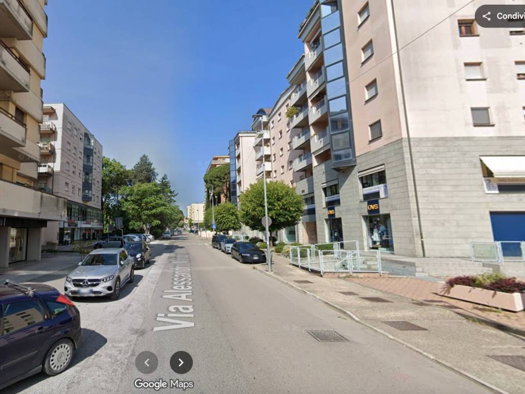 negozio in vendita a Perugia in zona Montebello