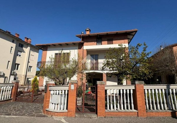 appartamento in vendita a Perugia in zona Castel del Piano