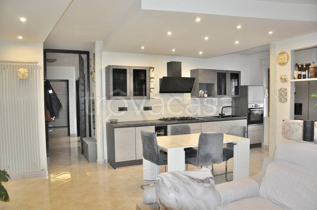 appartamento in vendita a Perugia in zona Castel del Piano