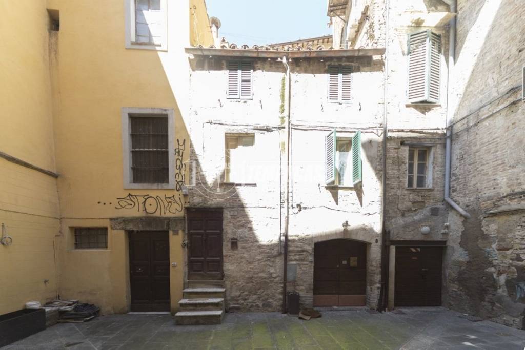 appartamento in vendita a Perugia in zona Centro Città