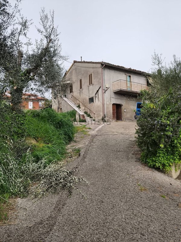 casa indipendente in vendita a Perugia in zona Villa Pitignano