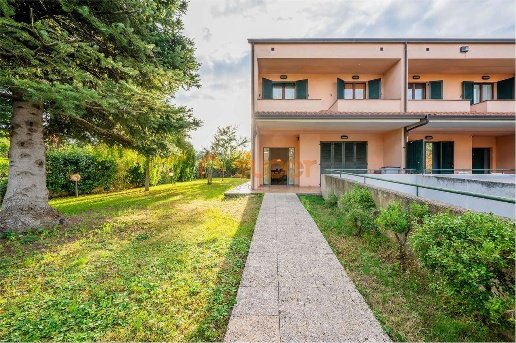 casa indipendente in vendita a Perugia in zona Pila