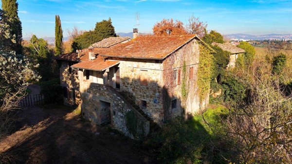 casale in vendita a Perugia in zona Fontignano