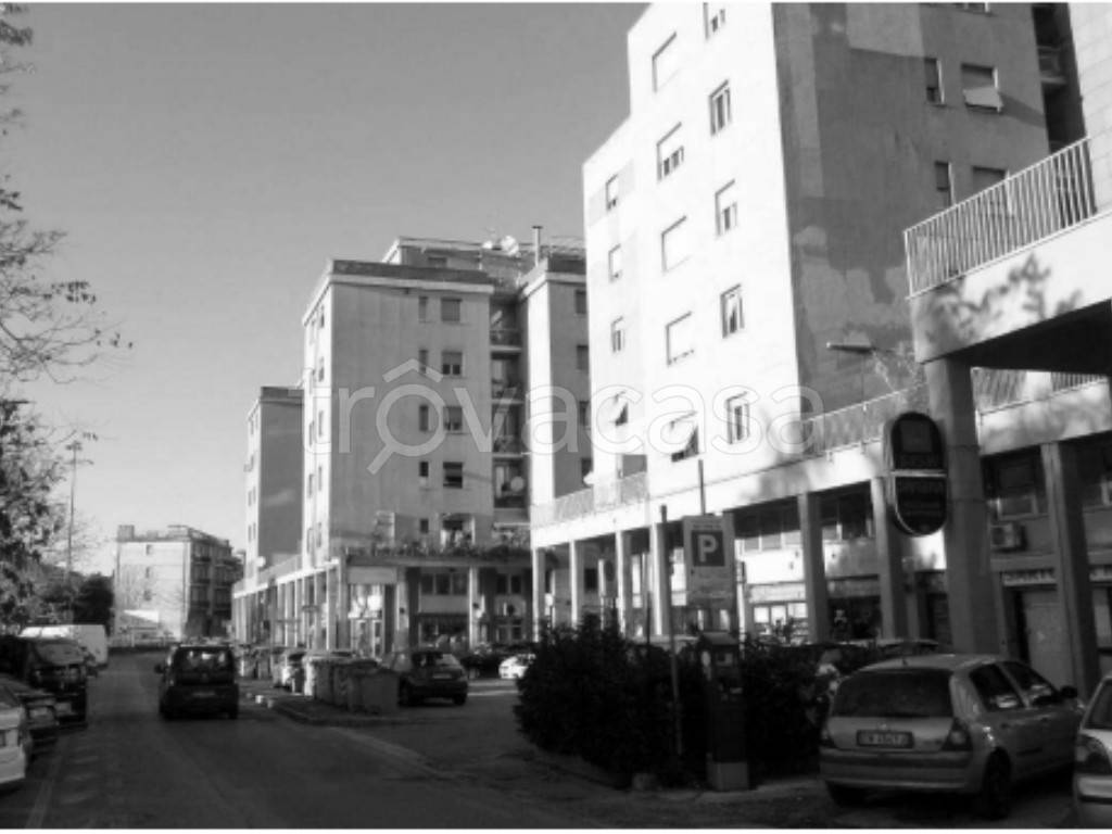 ufficio in vendita a Perugia in zona Stazione