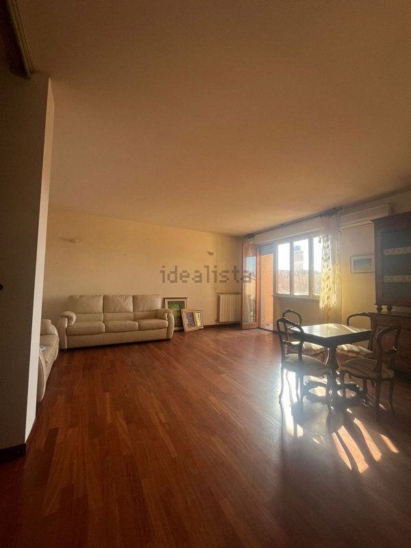 casa indipendente in vendita a Perugia in zona Santa Lucia