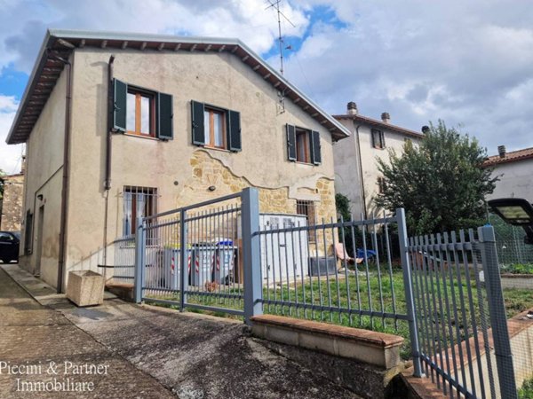 casa indipendente in vendita a Perugia in zona Ramazzano