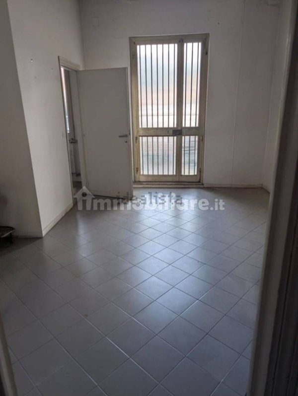 negozio in vendita a Perugia in zona Castel del Piano