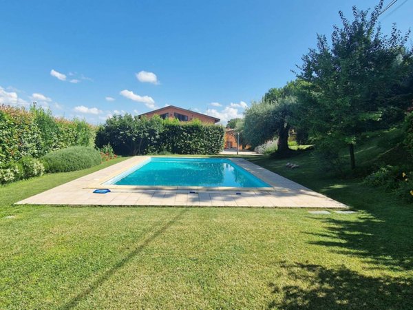 casa indipendente in vendita a Perugia in zona Monteluce