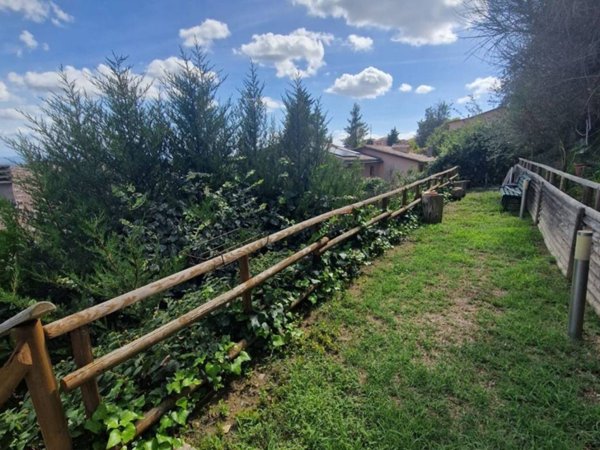 casa indipendente in vendita a Perugia in zona Montelaguardia