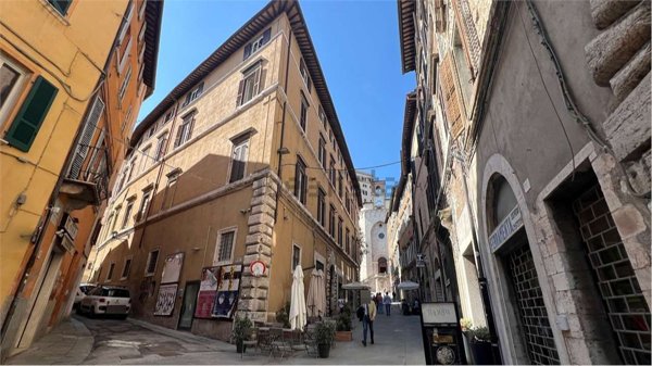 appartamento in vendita a Perugia in zona Centro Città
