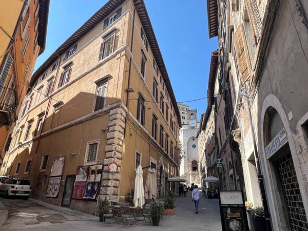 appartamento in vendita a Perugia in zona Centro Città