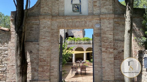 casa indipendente in vendita a Perugia in zona Centro Città