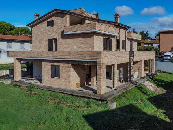 casa indipendente in vendita a Perugia in zona Castel del Piano
