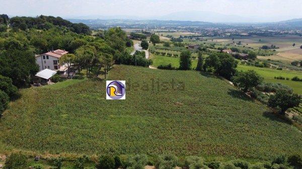 casa indipendente in vendita a Perugia in zona San Martino in Colle