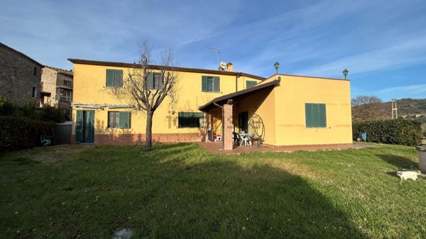 casa indipendente in vendita a Perugia