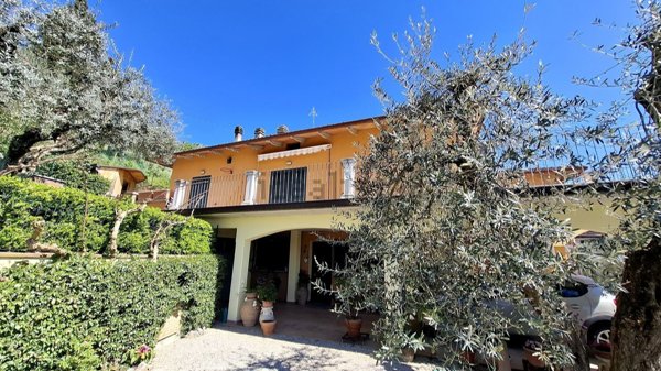 casa indipendente in vendita a Perugia in zona Filosofi