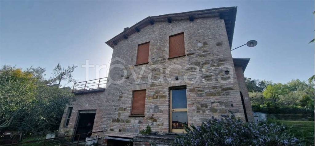 casa indipendente in vendita a Perugia in zona Centro Città