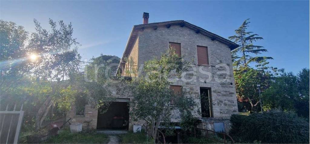 casa indipendente in vendita a Perugia in zona Montebello