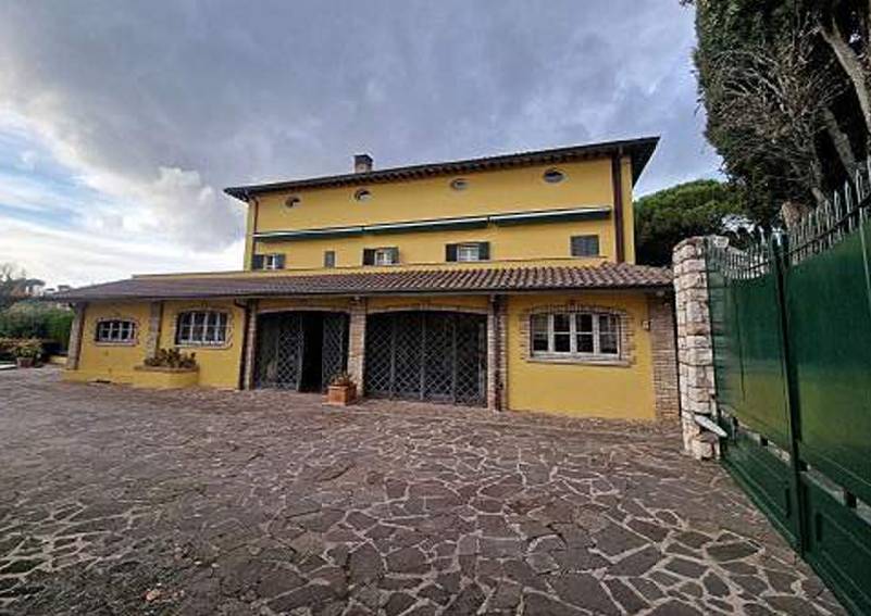 casa indipendente in vendita a Perugia in zona Montebello