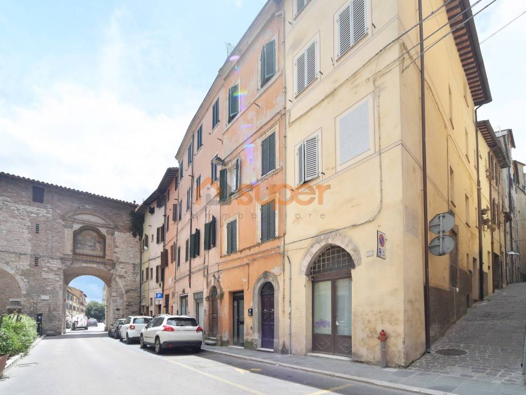casa indipendente in vendita a Perugia in zona Centro Città
