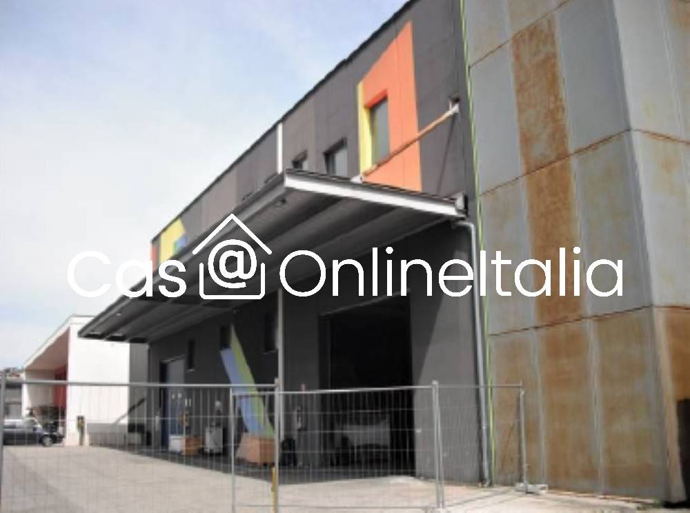 negozio in vendita a Perugia in zona Prepo