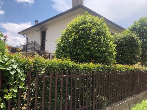 casa indipendente in vendita a Perugia in zona Montebello