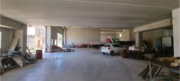 capannone in vendita a Perugia in zona Sant'Andrea delle Fratte
