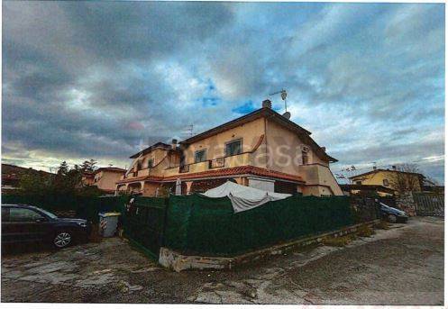 appartamento in vendita a Perugia in zona Colle Umberto I