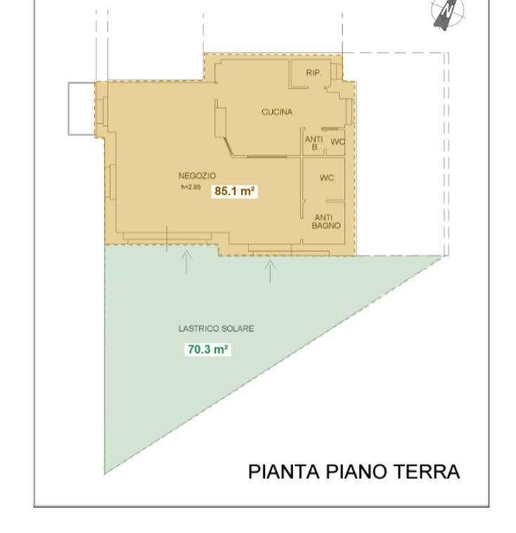 negozio in vendita a Perugia in zona Madonna Alta