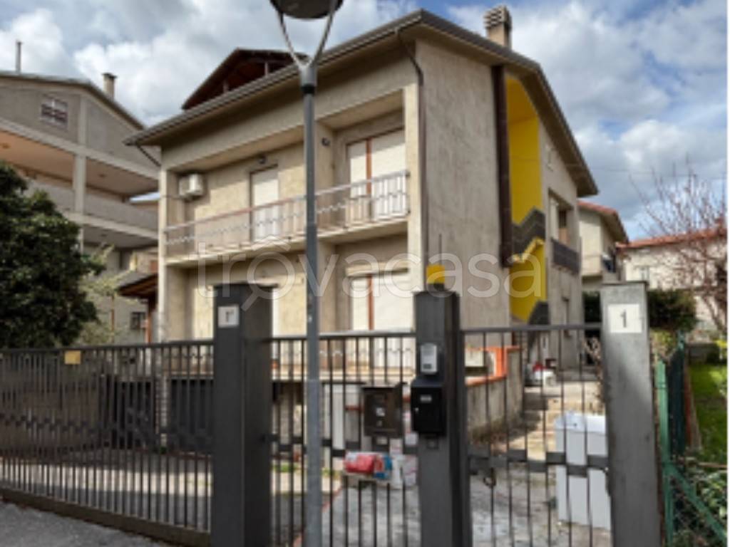 appartamento in vendita a Perugia in zona Lacugnano