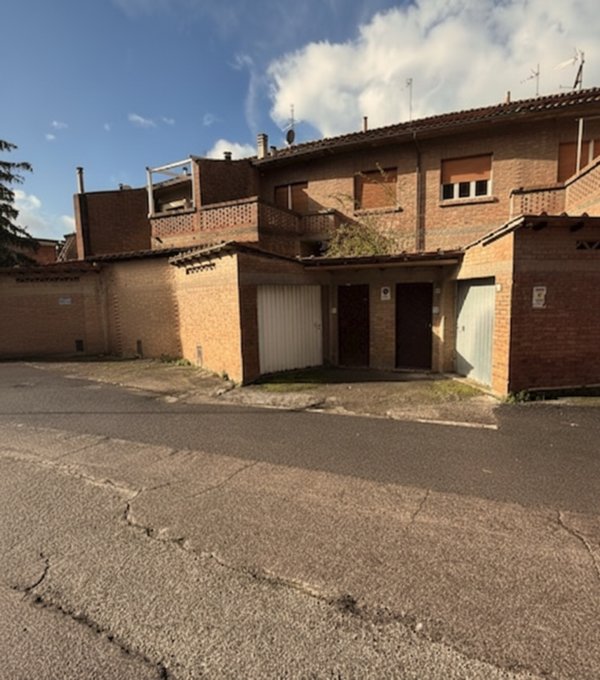 casa indipendente in vendita a Perugia in zona Elce