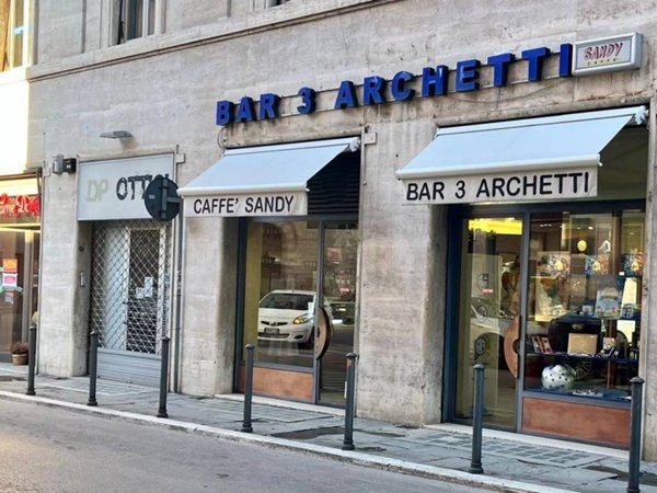 negozio in vendita a Perugia in zona Elce