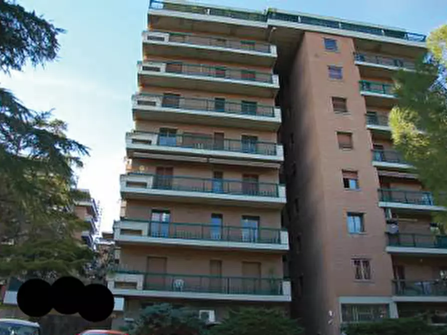 locale di sgombero in vendita a Perugia