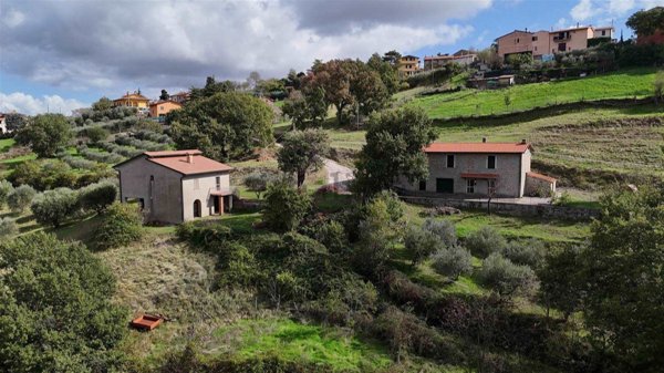 casale in vendita a Perugia in zona Piccione