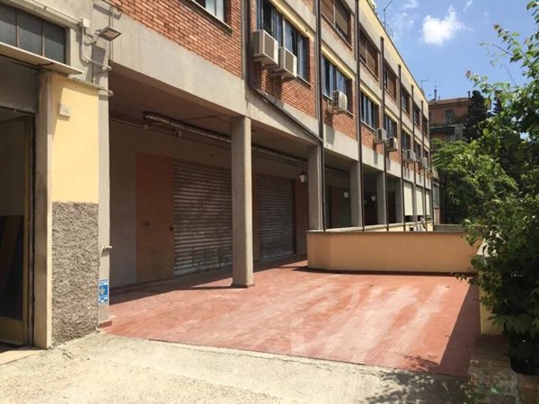 ufficio in vendita a Perugia in zona Stazione