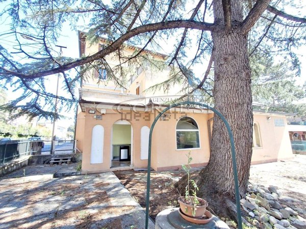 casa semindipendente in vendita a Perugia in zona Colombella