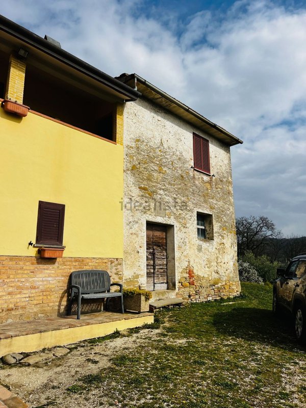 appartamento in vendita a Perugia in zona Pianello