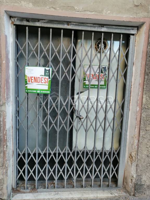 negozio in vendita a Perugia in zona Centro Città