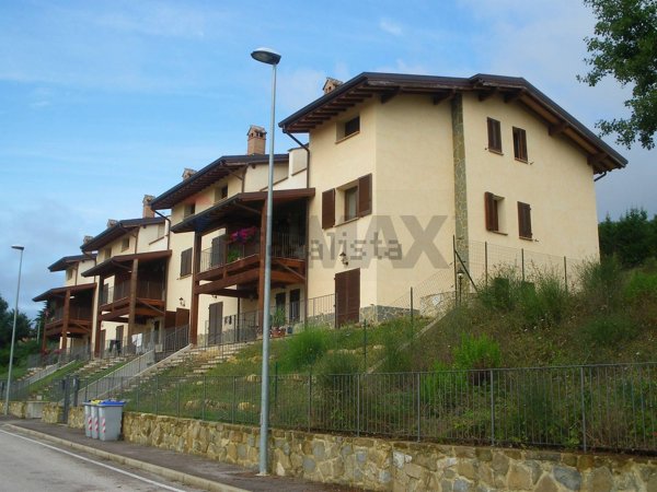 casa indipendente in vendita a Perugia in zona Villa Pitignano