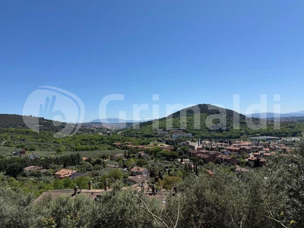 casa indipendente in vendita a Perugia in zona L'Olmo
