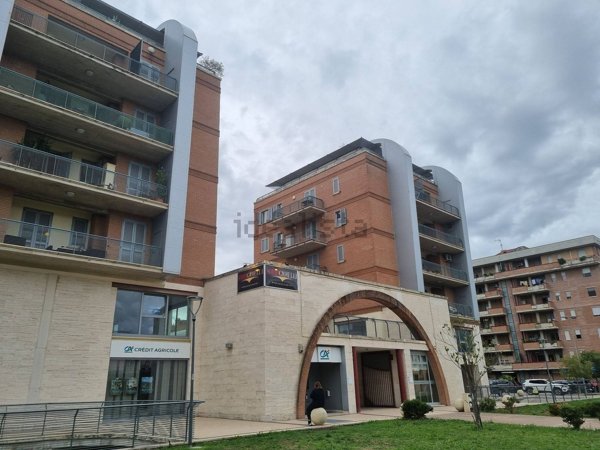 locale commerciale in vendita a Perugia in zona Ponte Felcino