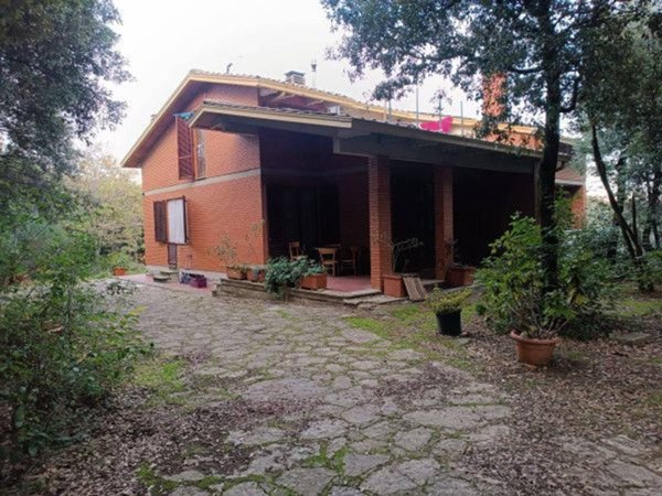 casa indipendente in vendita a Perugia in zona Santa Lucia